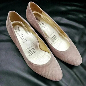 Ron White Luxury All  Day Heel Pump Pale Beige Size 6/6.5 US 361/2 euro